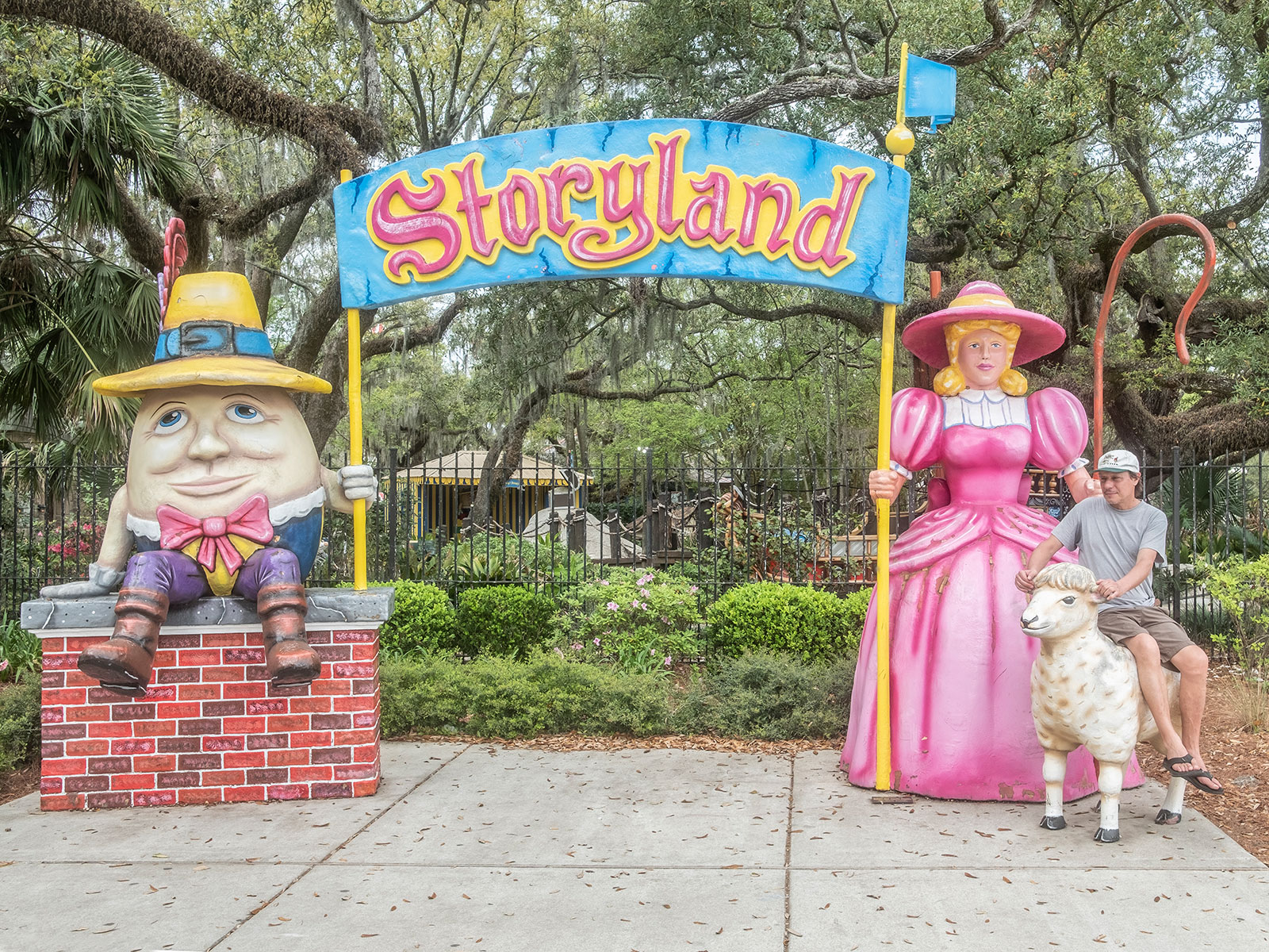 Alt-Bild aus der kuenstlerischen Arbeit Tomek - Wonderland von Anna Pekala